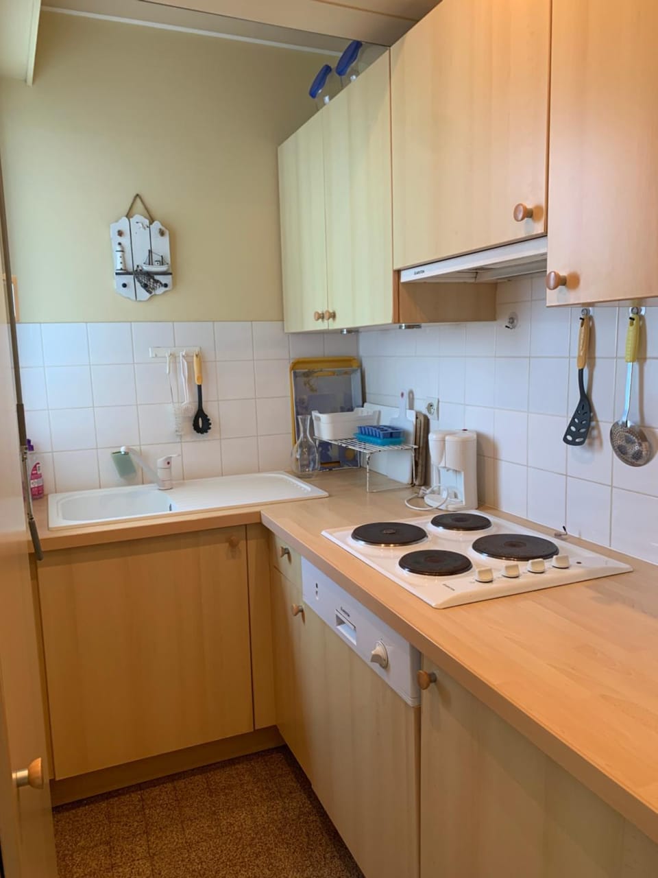 dishwasher, minibar, pet friendly, stove