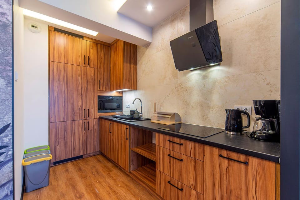 TV and multimedia, Coffee/tea facilities, Kitchen or kitchenette, stove