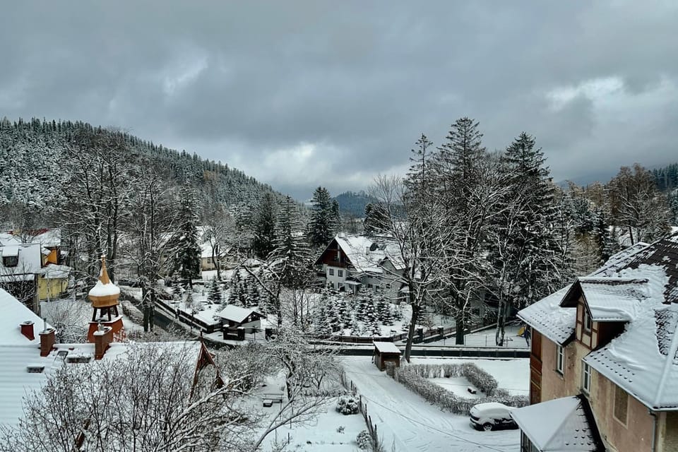 Property building, Day, Natural landscape, Mountain view