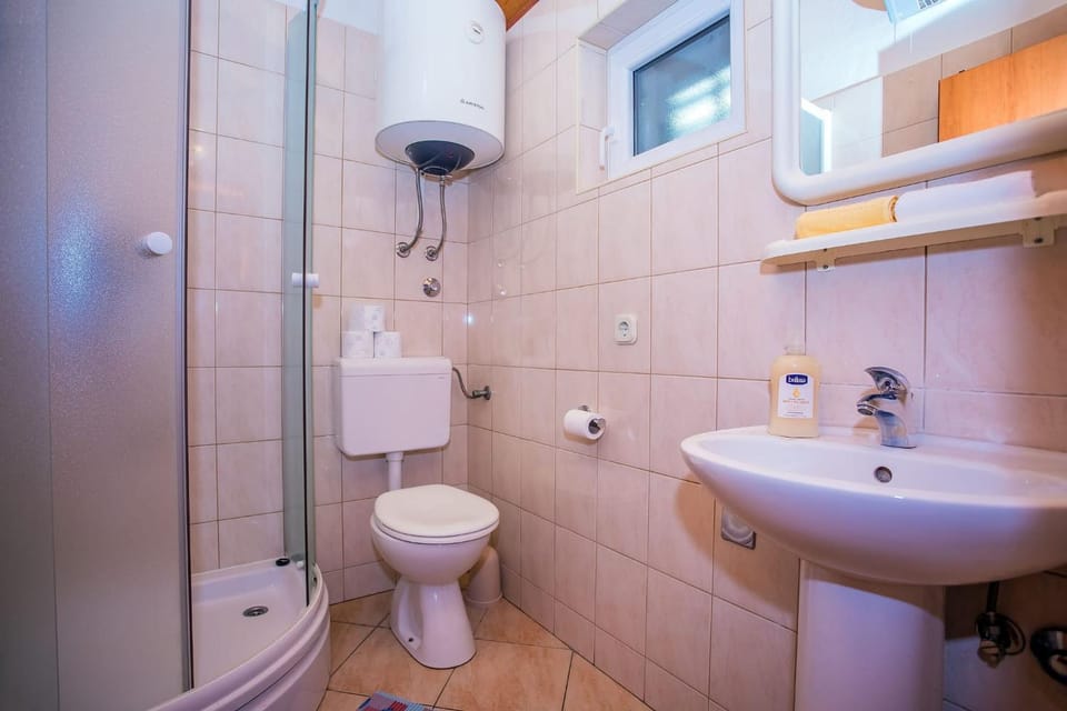 Toilet, Bathroom