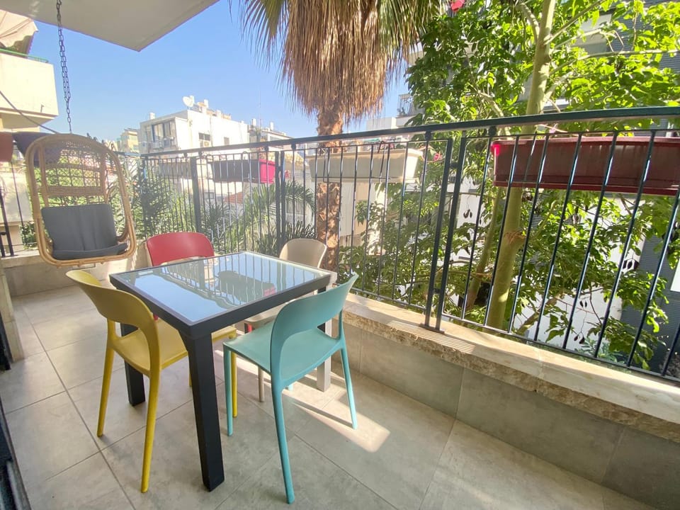 Patio, Day, View (from property/room), Balcony/Terrace, Dining area