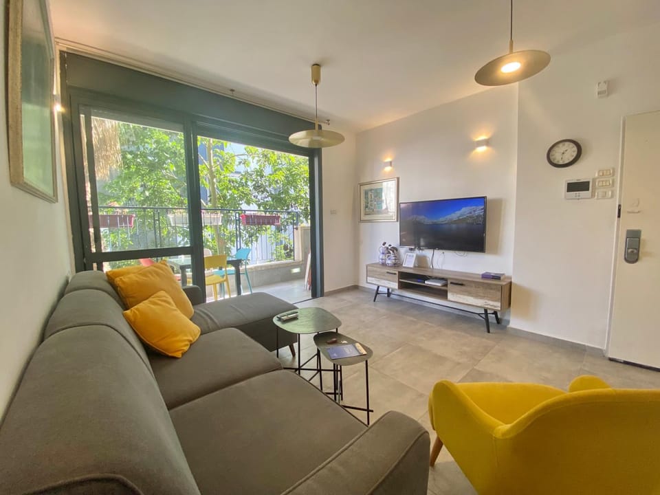 Communal lounge/ TV room, TV and multimedia, Living room, Seating area