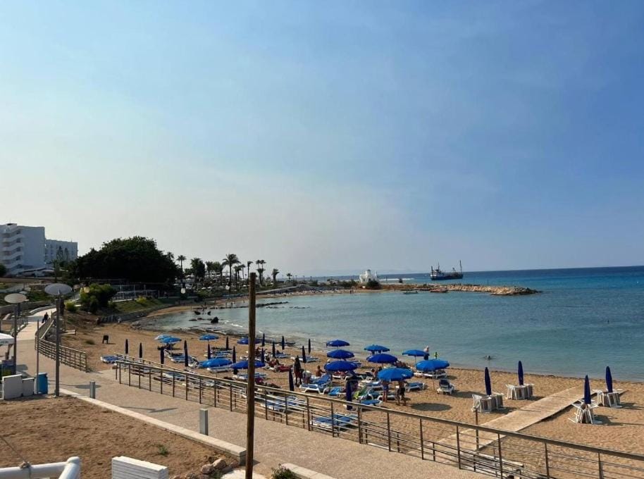 3bdr villa-pool/700m from a blue flag beach! Villa in Paralimni