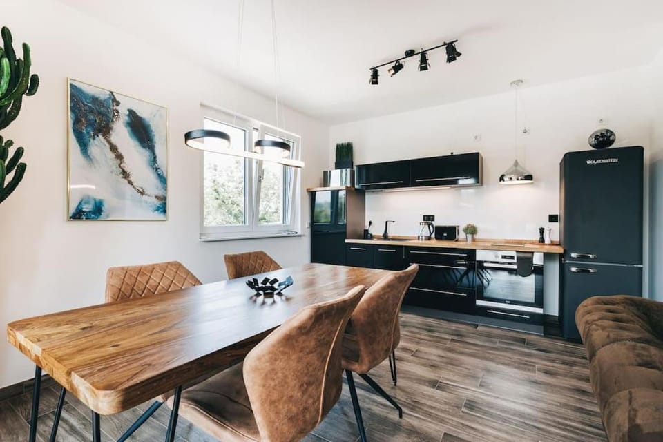 Kitchen or kitchenette, Living room, Dining area