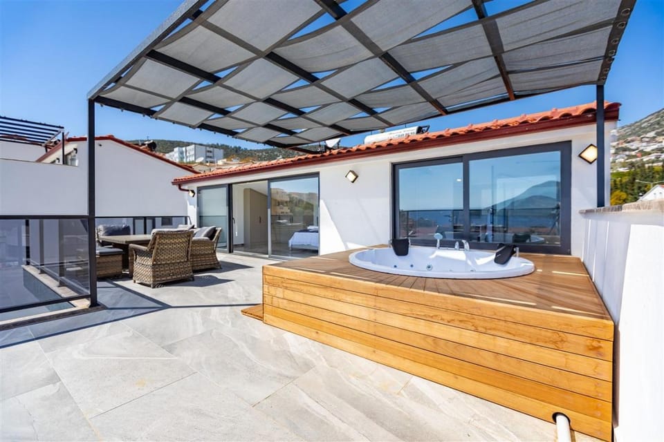 Hot Tub, Balcony/Terrace