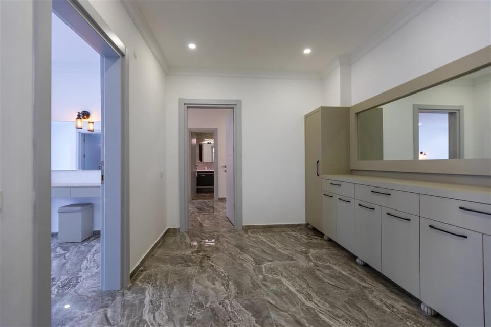 Bathroom, wardrobe