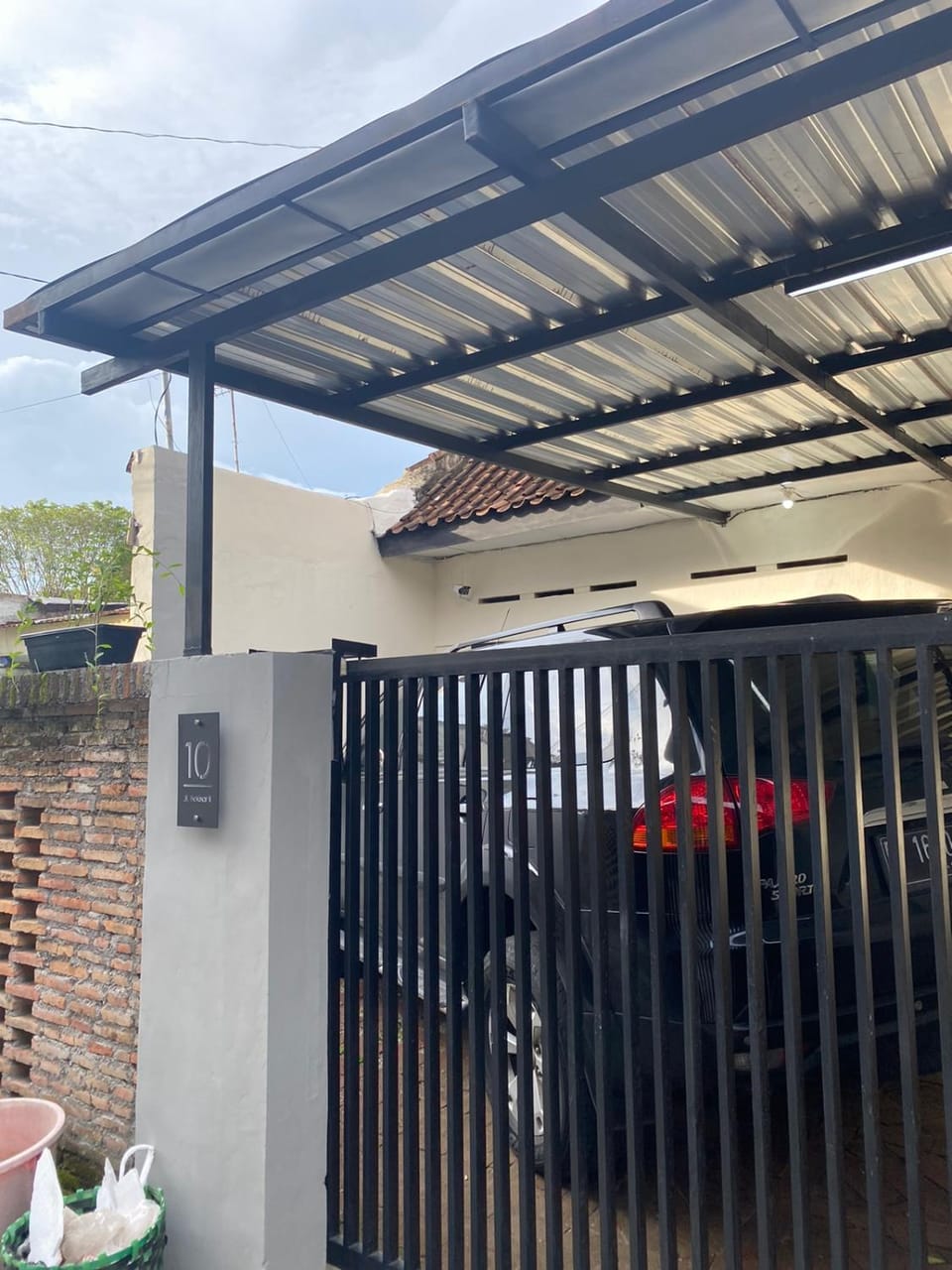 Property building, Facade/entrance