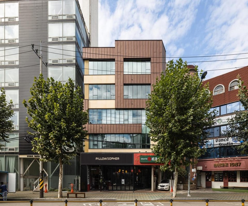 Property building, Neighbourhood, Street view