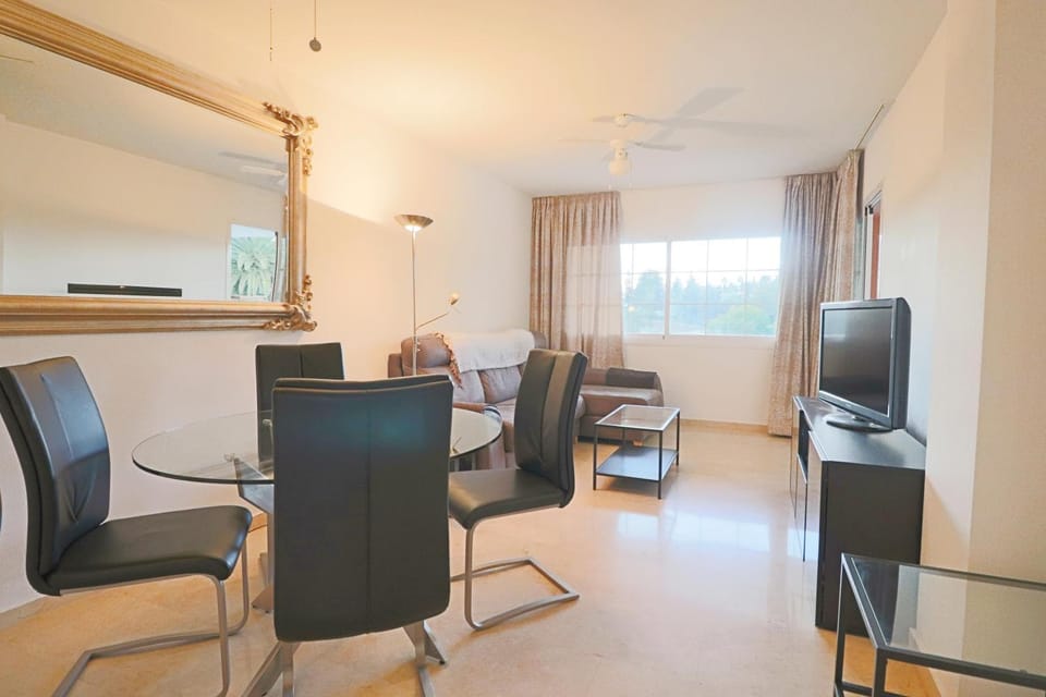 TV and multimedia, Living room, Dining area