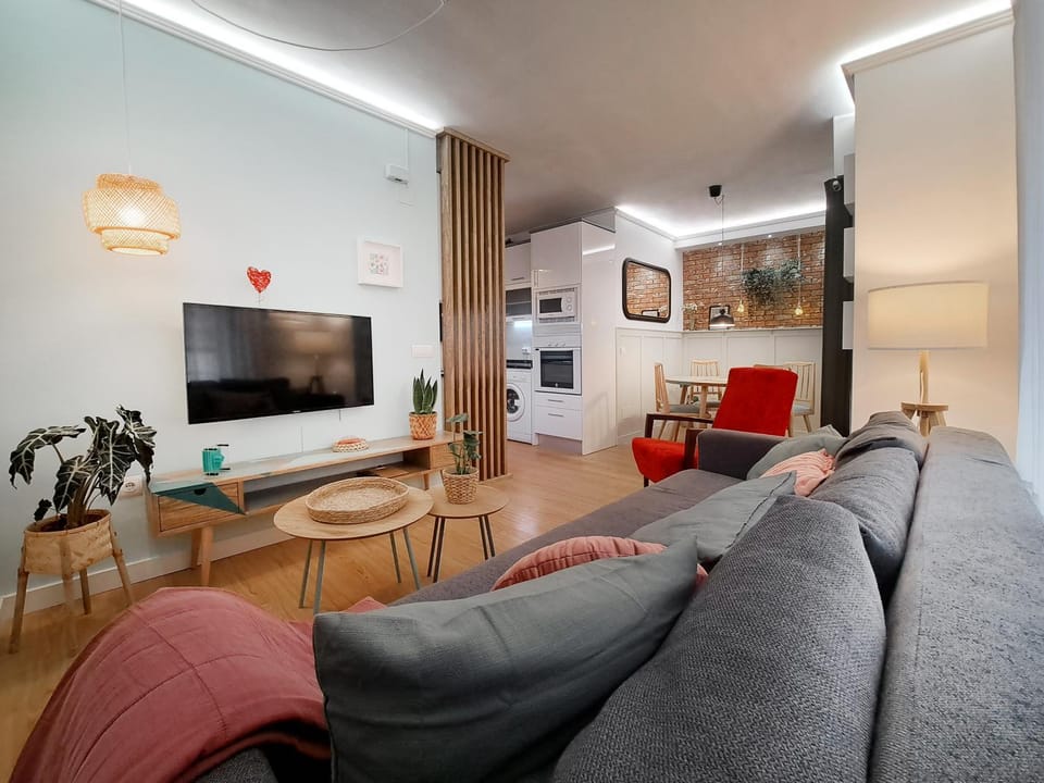 TV and multimedia, Living room, Seating area