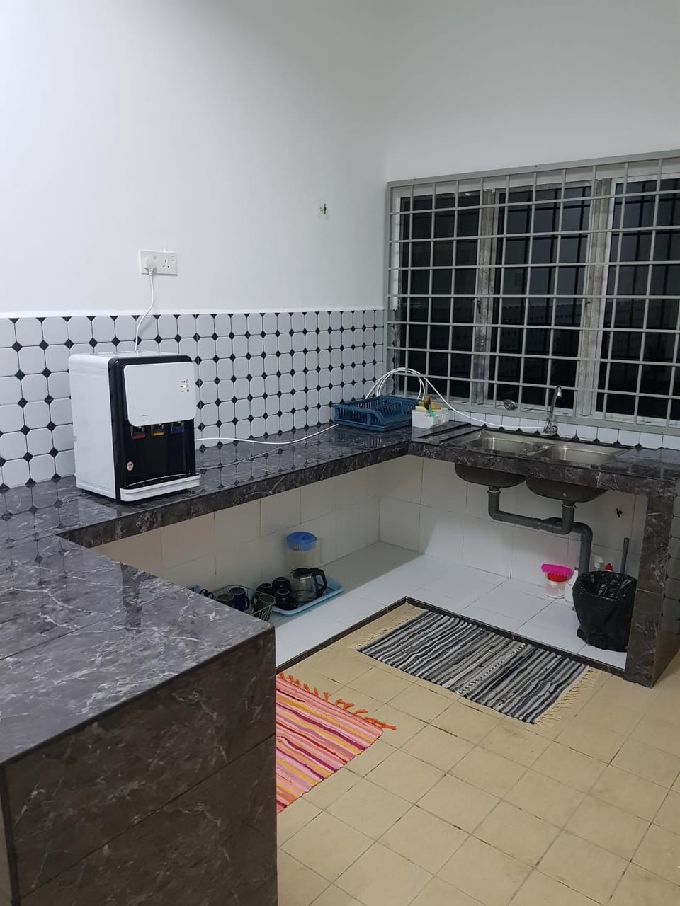 Kitchen or kitchenette, Drinks
