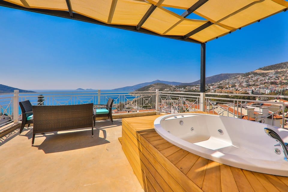 Day, Natural landscape, Hot Tub, Mountain view, Sea view