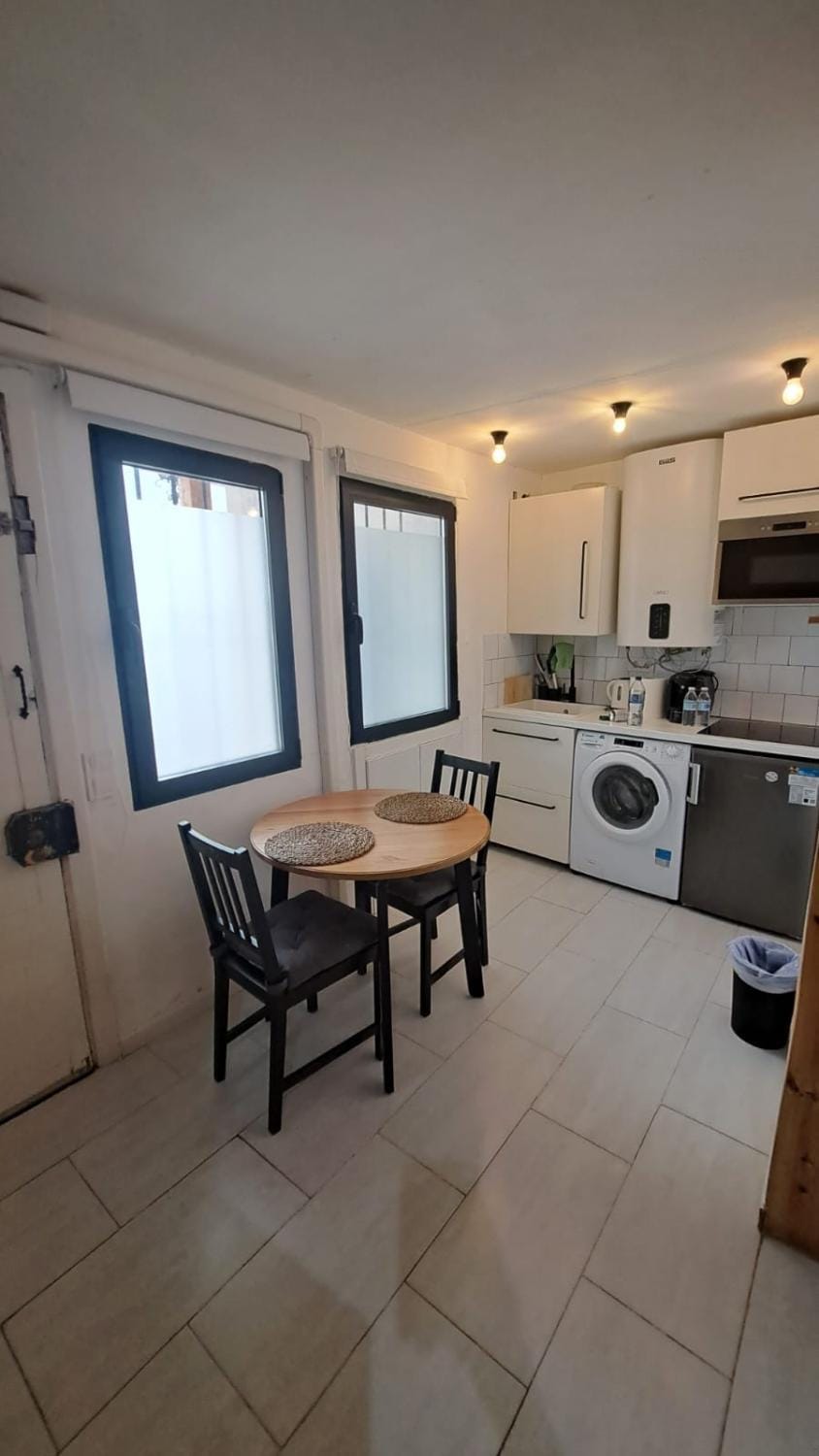 Chueca Downtown Studio Apartment in Centro