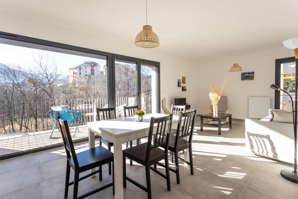 Balcony/Terrace, Living room, Dining area