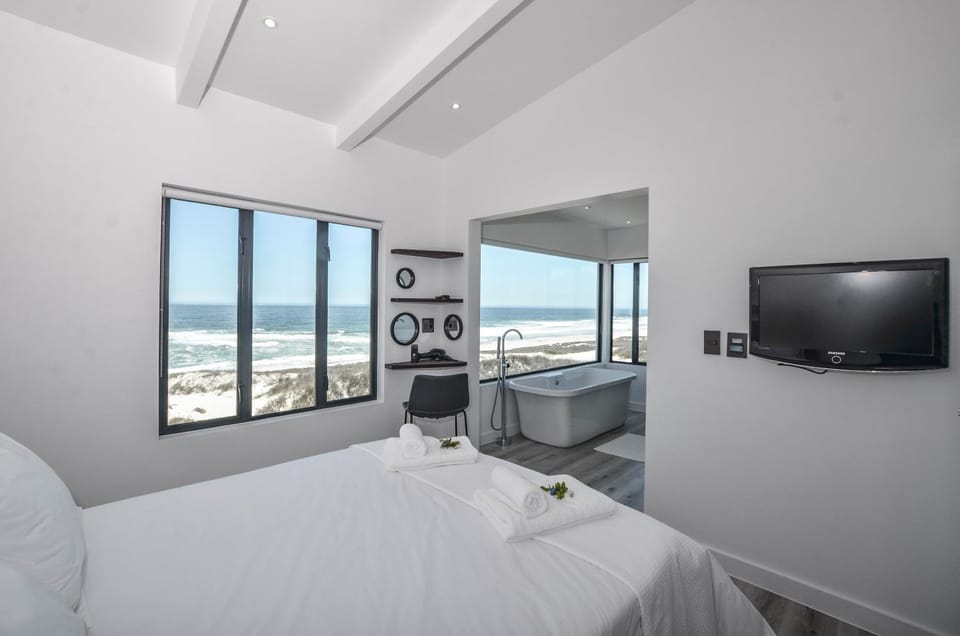 Bathroom, Photo of the whole room, Sea view