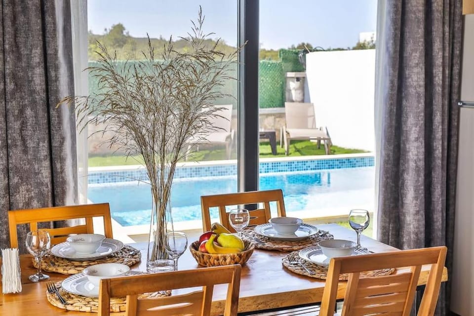 Balayı ve Çekirdek Aileler İçin Bir Villa Villa in Antalya Province