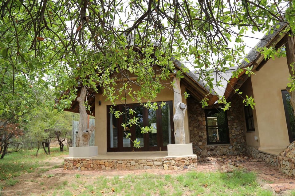 Zebula 7 Bedroom with Mountain Views – Z127 House in North West, South Africa