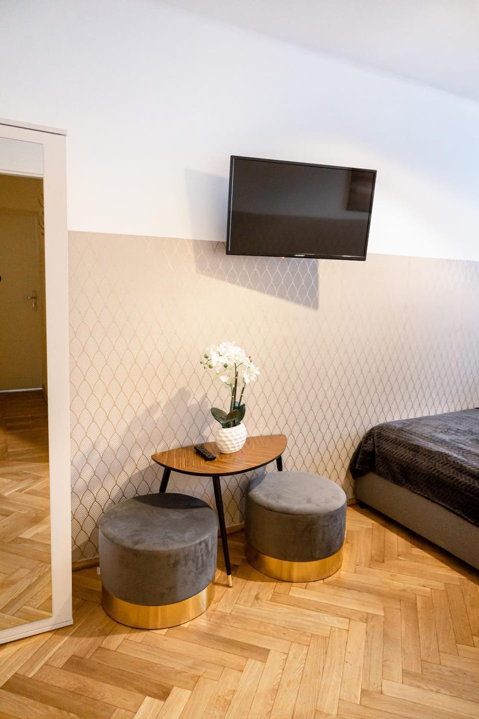 Bed, Photo of the whole room