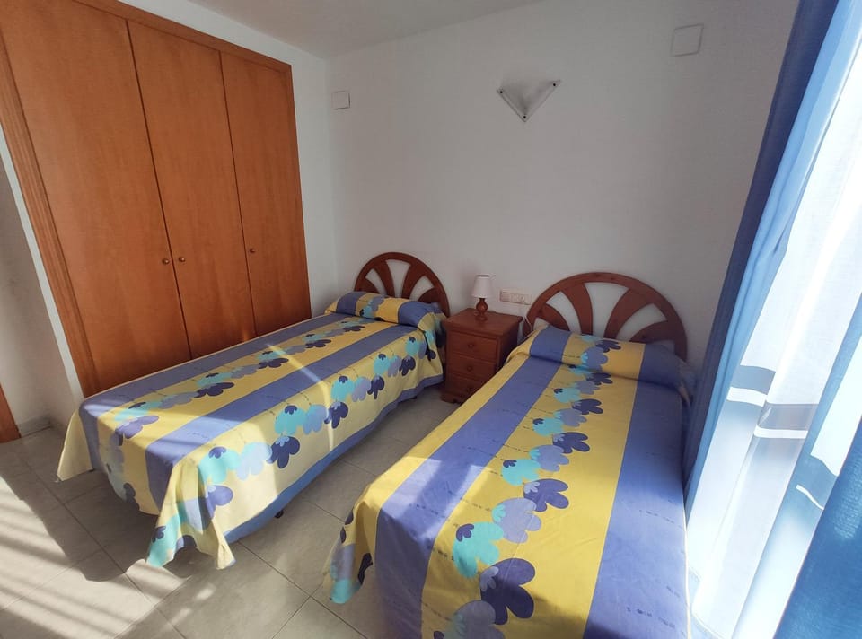 Spring, Bed, Activities, Winter, Summer, Garden, Balcony/Terrace, Photo of the whole room, Beach, Hiking, Animals, Animals, Animals, Bedroom, Autumn, Pets, Pets, Pets, Swimming pool, Sports, Entertainment, children, children, children, young children, young children, young children, older children, older children, older children, group of guests, group of guests, group of guests, Family, Family, Family, Parking, microwave, oven, pet friendly, pet friendly, washing machine, elevator