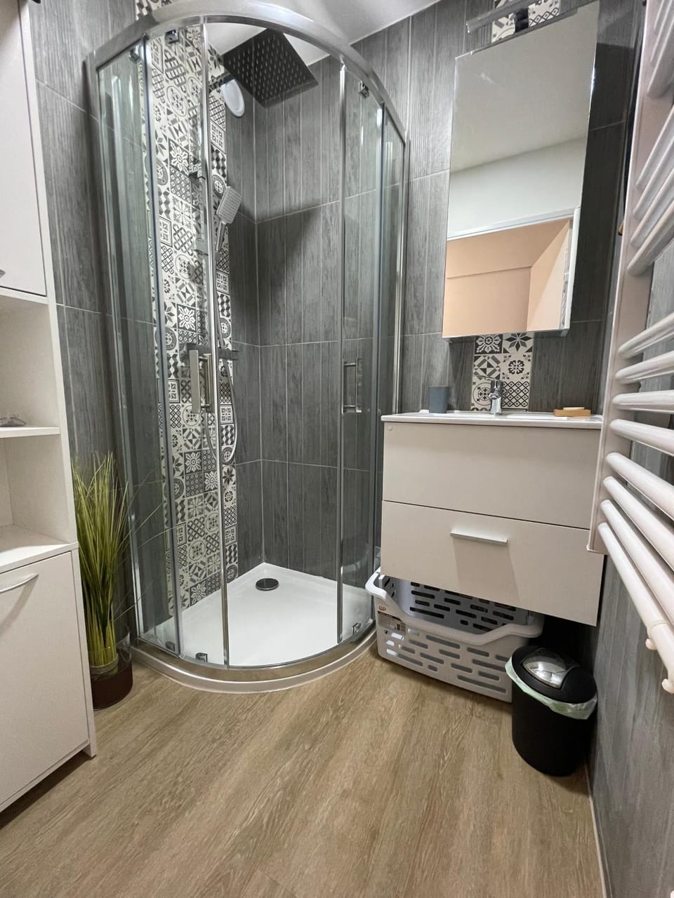 Shower, Bathroom
