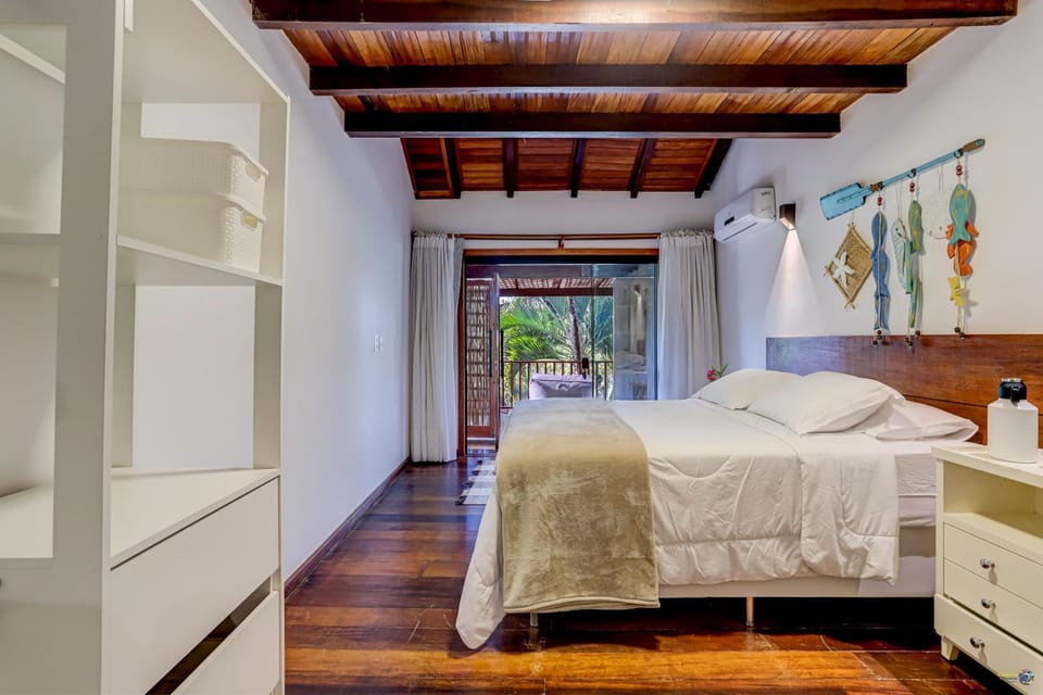 View (from property/room), Balcony/Terrace, air conditioner