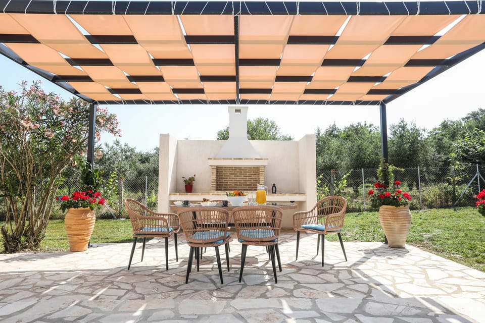 BBQ facilities, Dining area