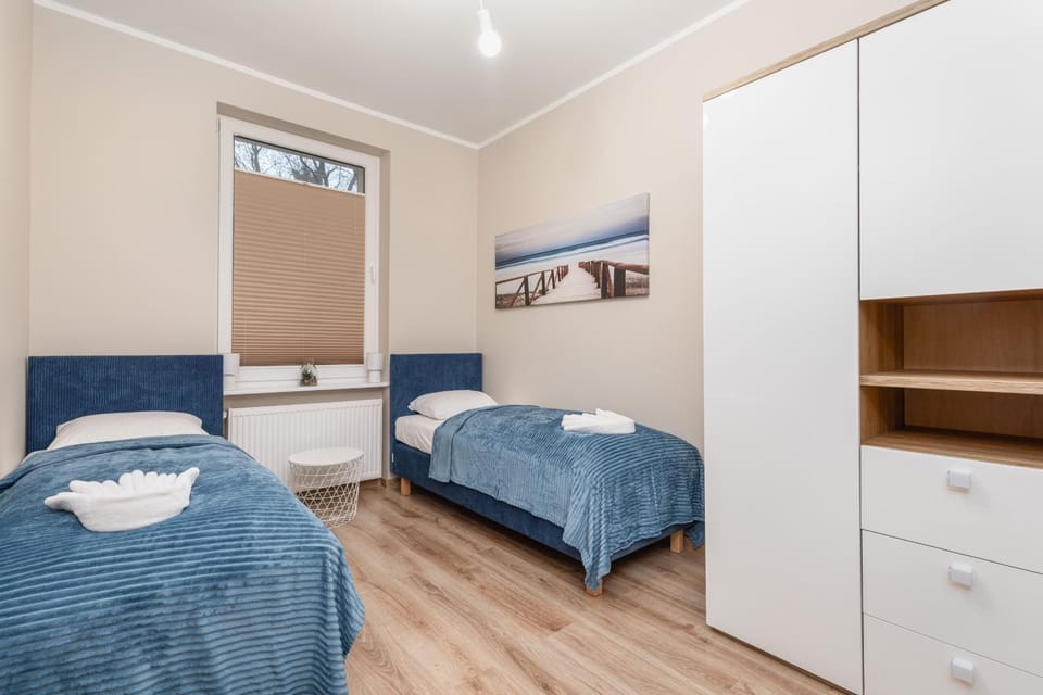 Bed, Photo of the whole room, Bedroom, towels, wardrobe