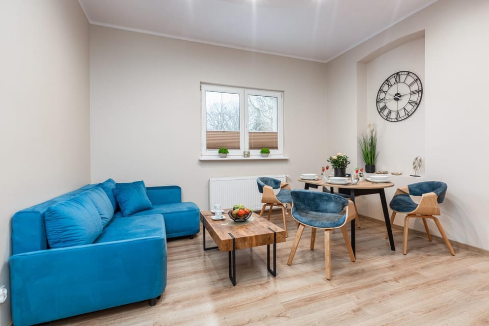 Communal lounge/ TV room, Living room, Seating area, Dining area