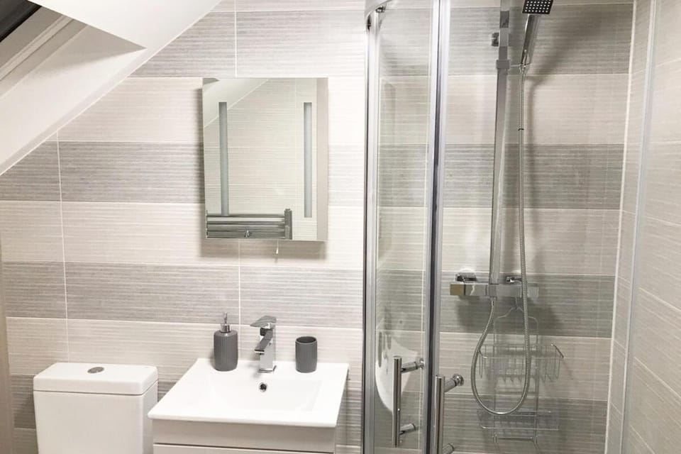 Shower, Bathroom, towels