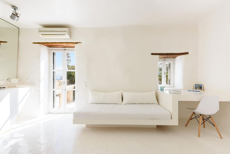 Living room, Seating area, air conditioner