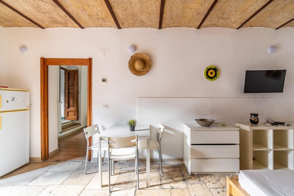 Quintino Apartment Apartment in Bari