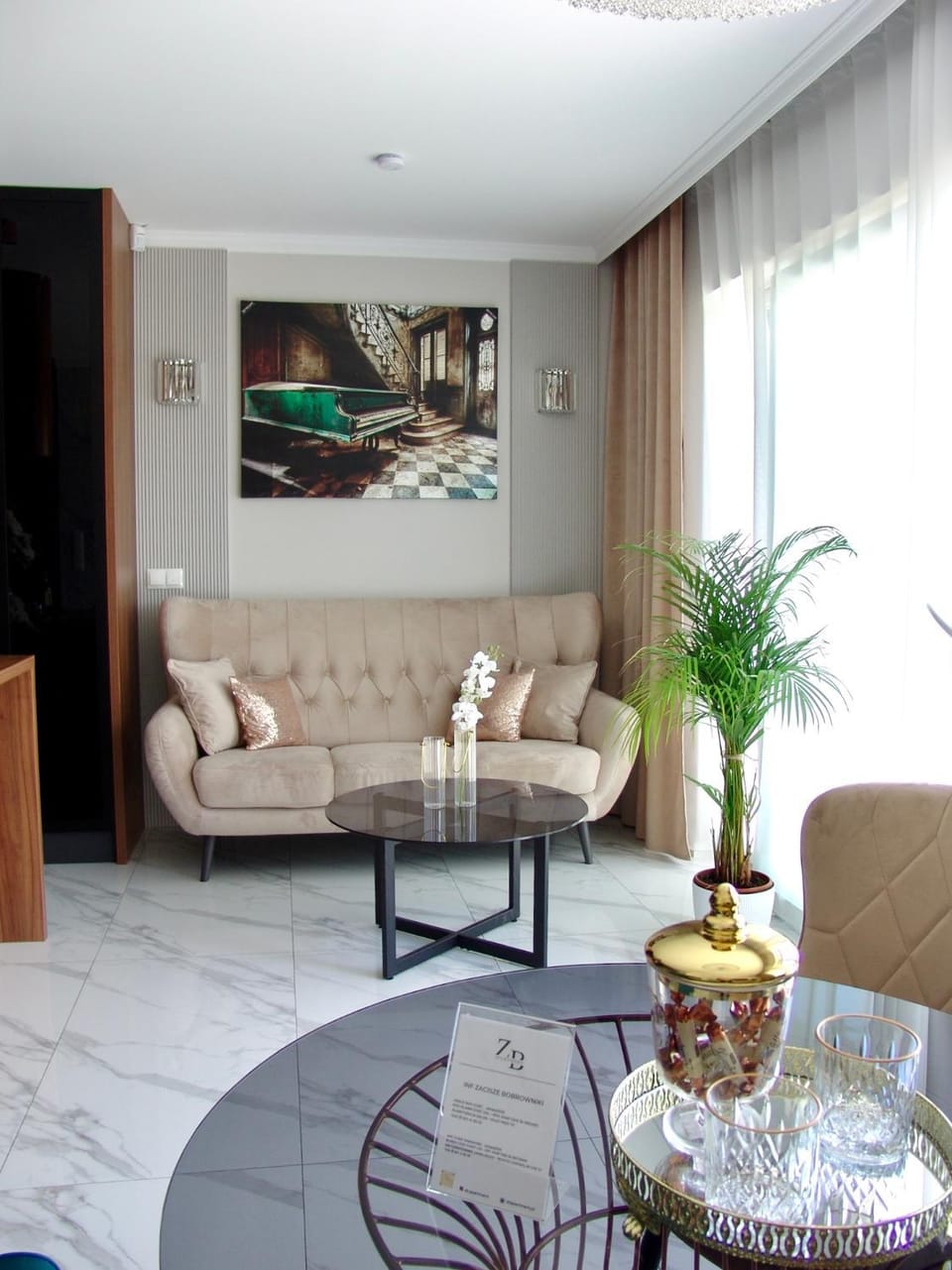 Living room, Seating area