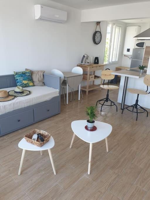 Studio refait à neuf Ave St Maurice Apartment in Palavas-les-Flots