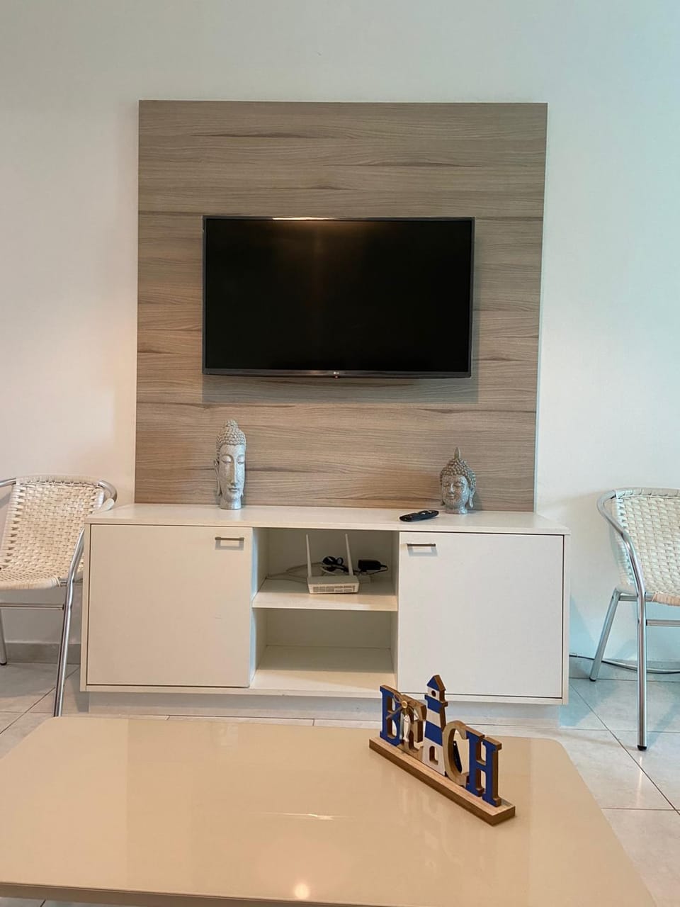 Communal lounge/ TV room, TV and multimedia, Living room
