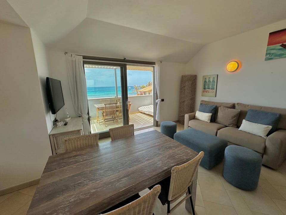 Corallo Beach Front Apartments - By Bobbywashere Apartment in Santa Maria