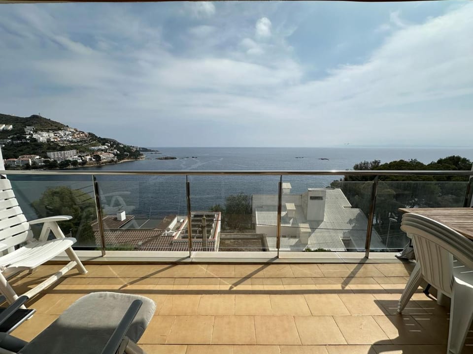 Apartamento vista mar y parking en Roses AV-27 Apartment in Roses