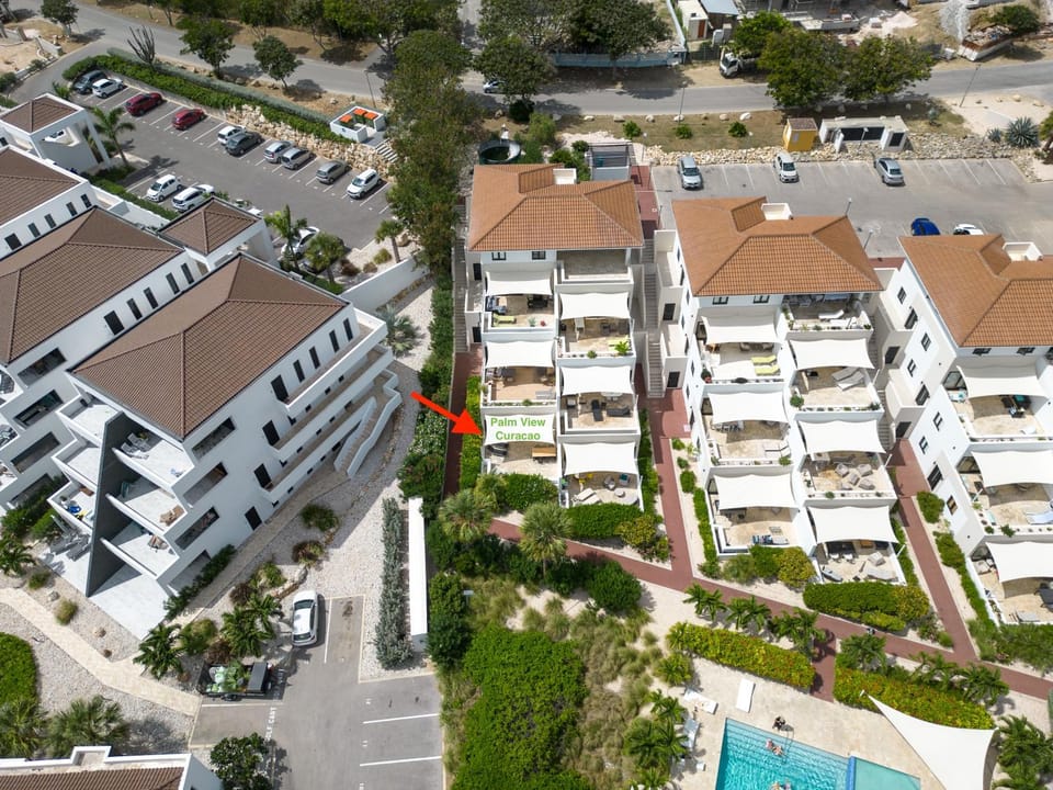 Property building, Swimming pool