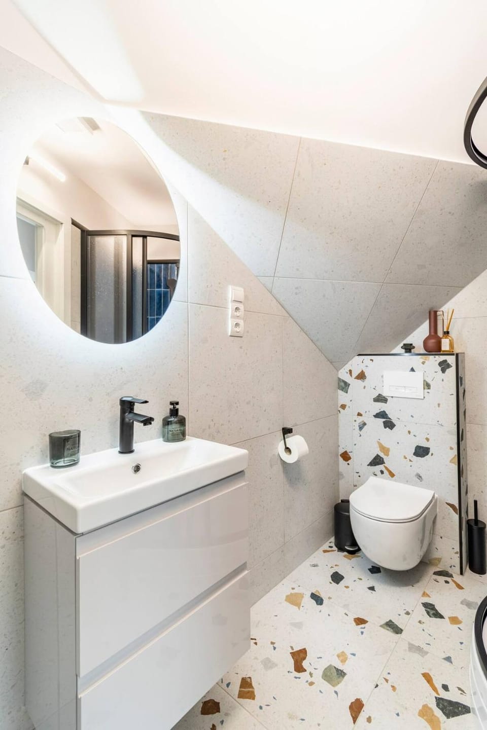 Toilet, Bathroom