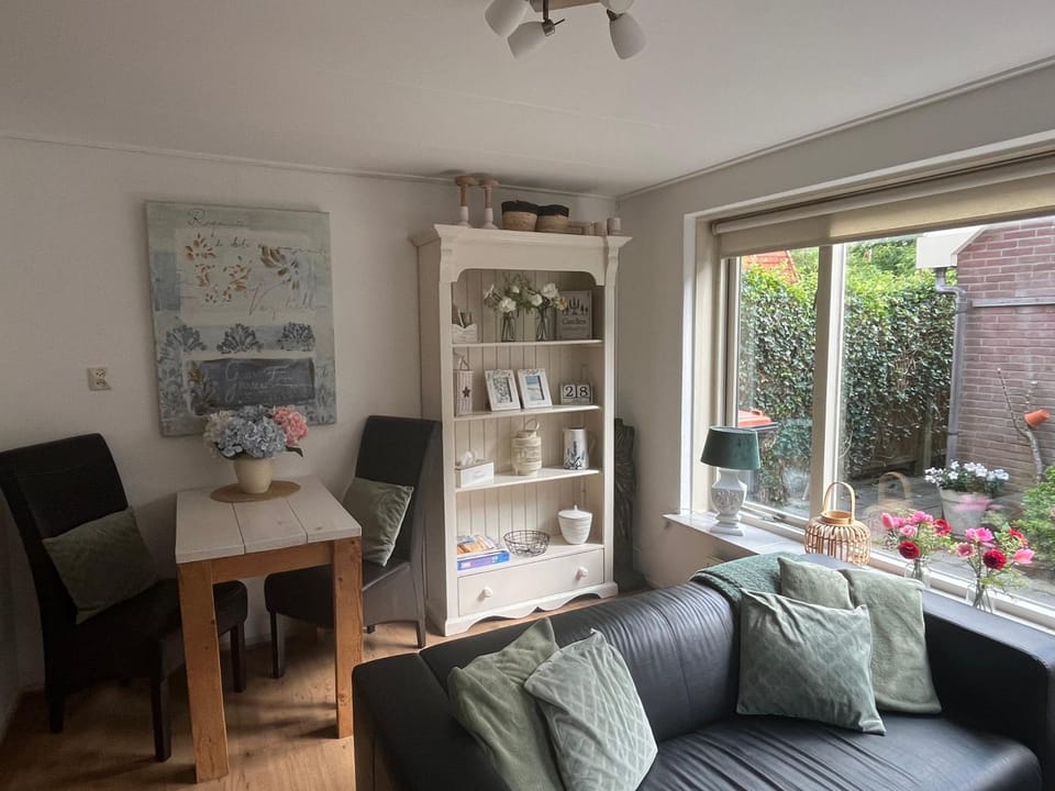 Dining area, Family