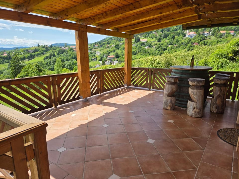 Day, View (from property/room), Balcony/Terrace, Mountain view