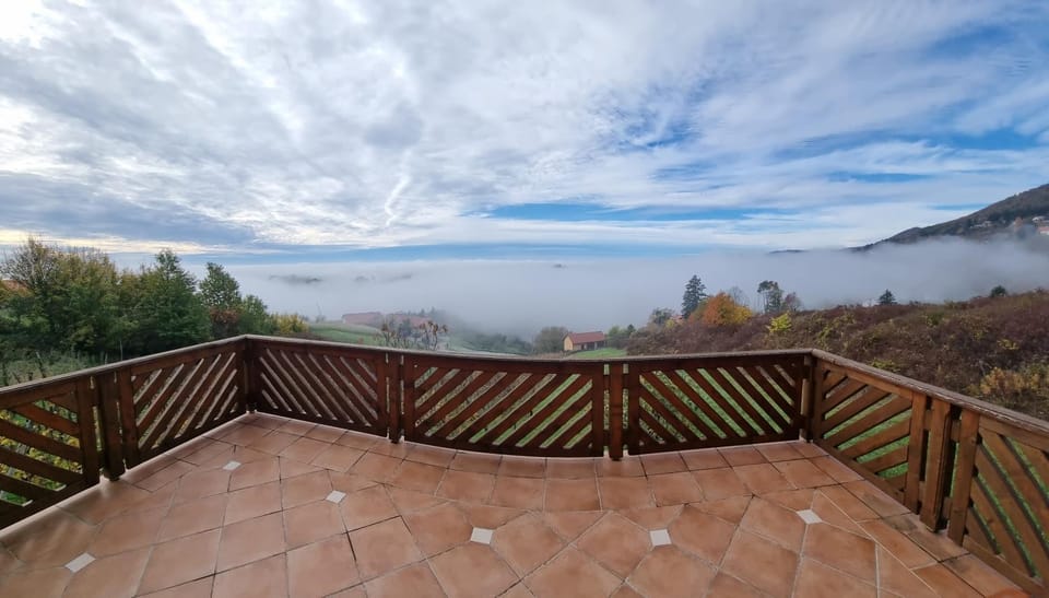 View (from property/room), Balcony/Terrace