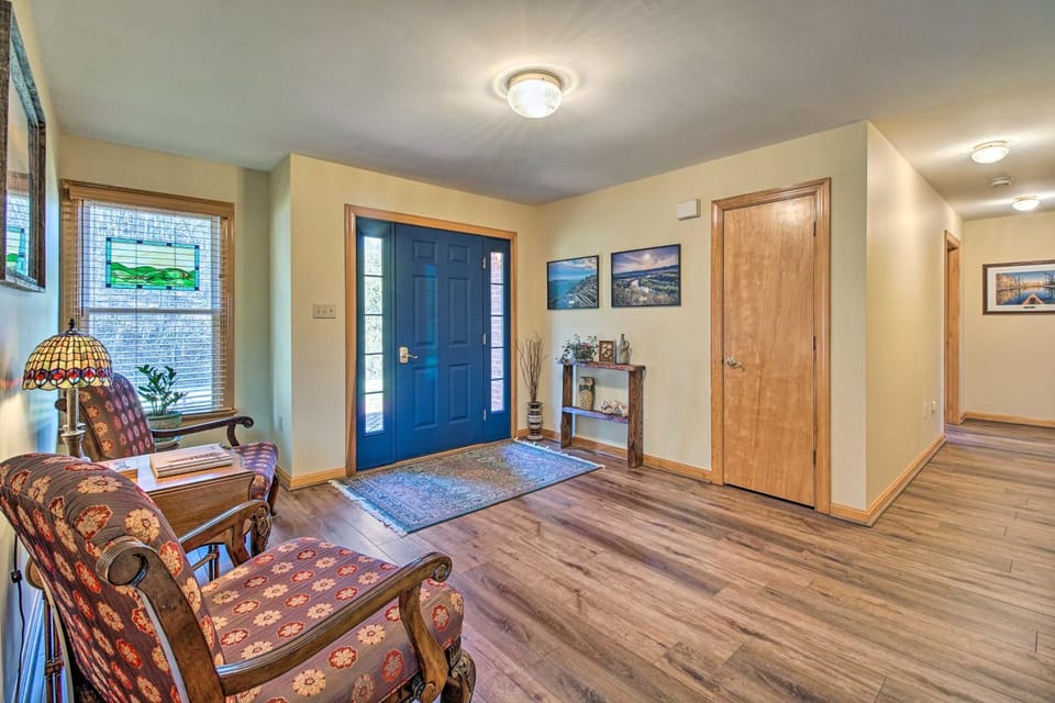 Home w/ Hot Tub Near Shenandoah Nat'l Park! House in Shenandoah Valley