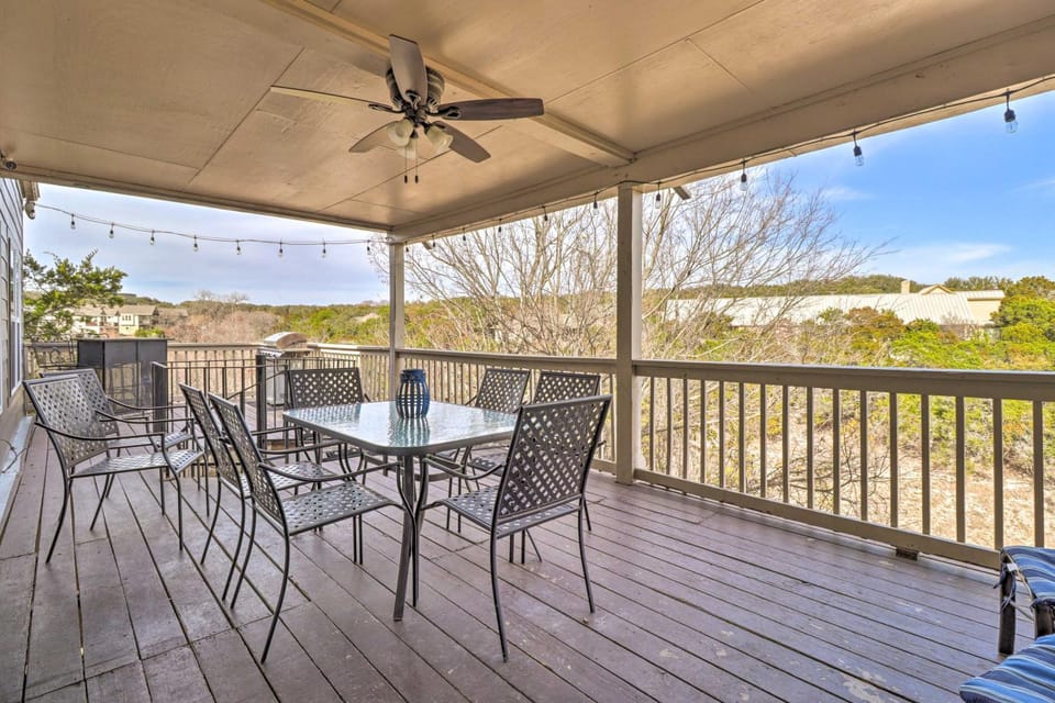 Lakefront Home with Point Venture Golf Access! House in Point Venture