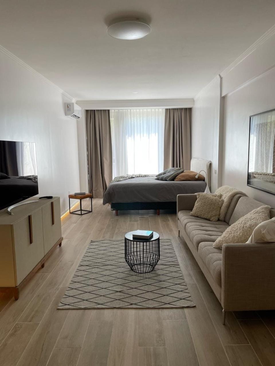 Photo of the whole room