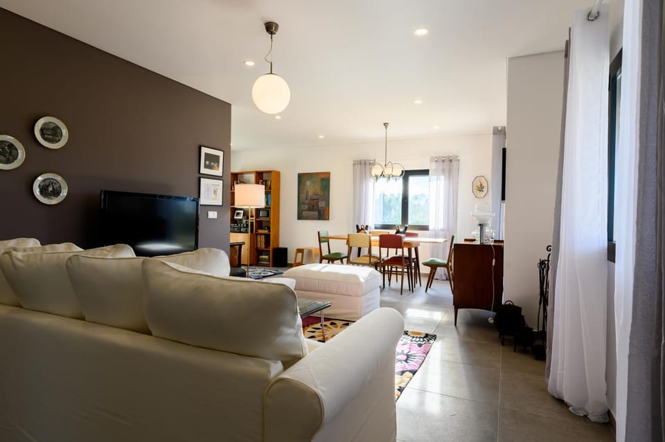 Communal lounge/ TV room, TV and multimedia, Living room
