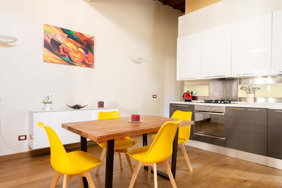 Kitchen or kitchenette, Dining area, pet friendly, stove