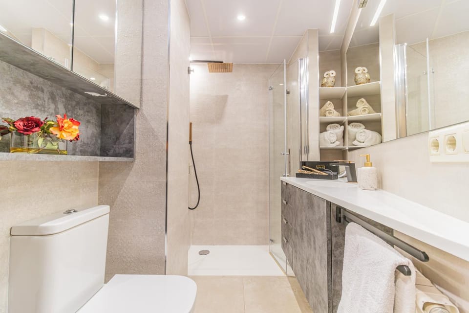 Shower, Toilet, Bathroom