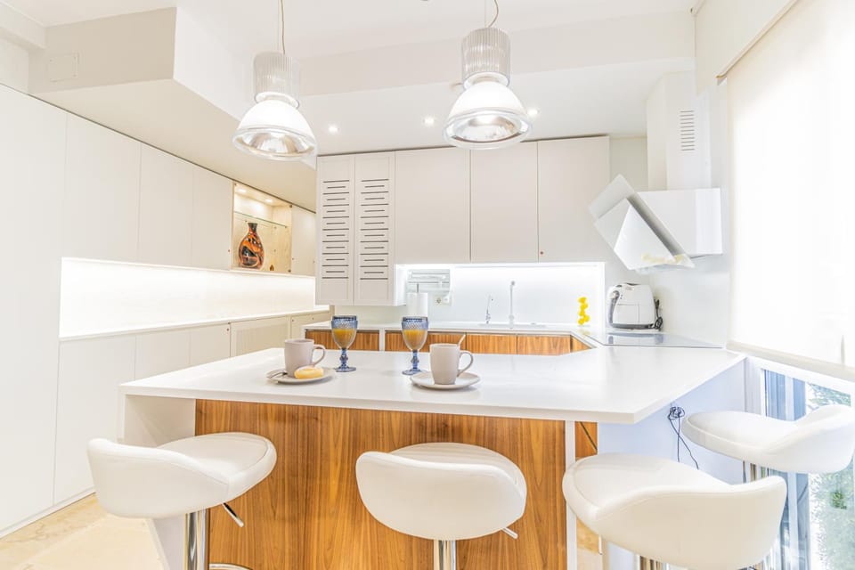 Coffee/tea facilities, Kitchen or kitchenette, Dining area, toaster