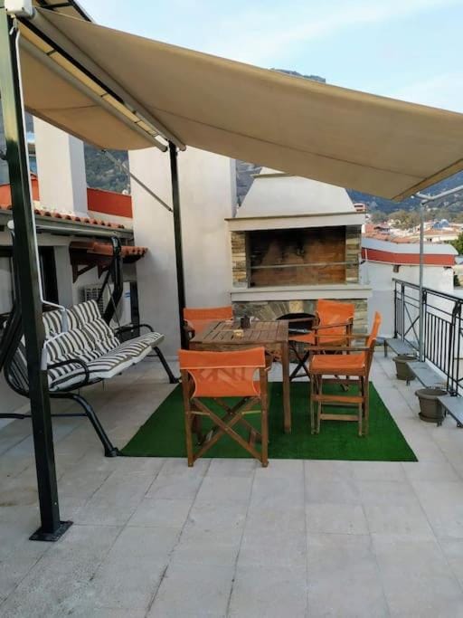 Best view of Meteora in ''Stavros home'' Apartment in Kalabaka