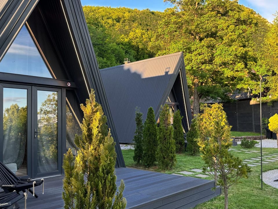 Loon Moon Mountain Chalets Chalet in Sarajevo